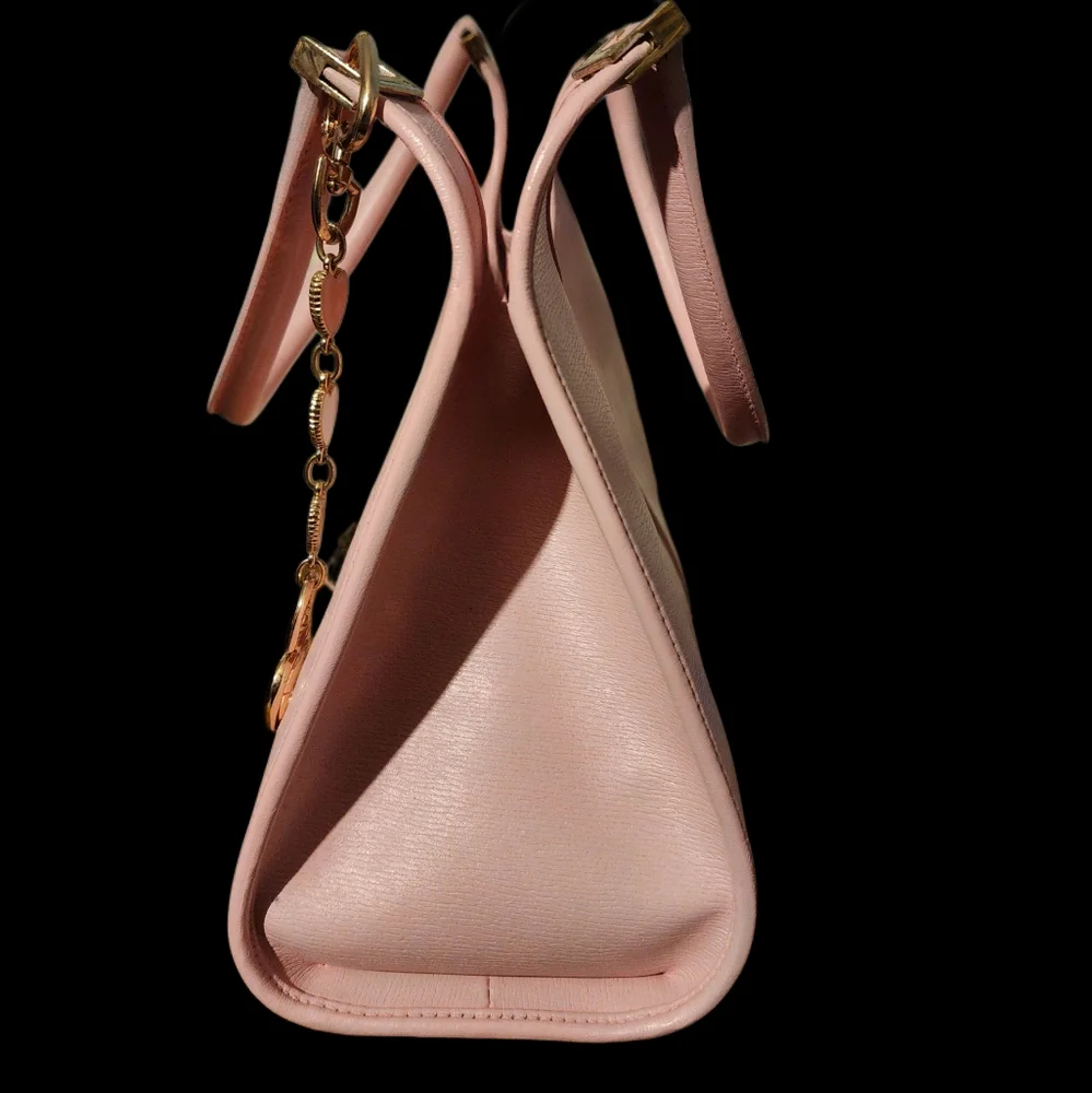 Gucci Pink Leather Shoulder Bag with Gold Hardware - Picture 3 of 6